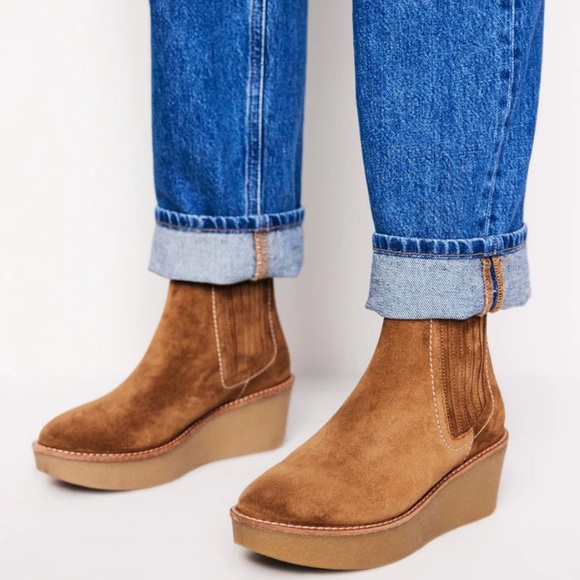 Boden Shoes - Boden Suede Wedge Ankle Boots in Tan